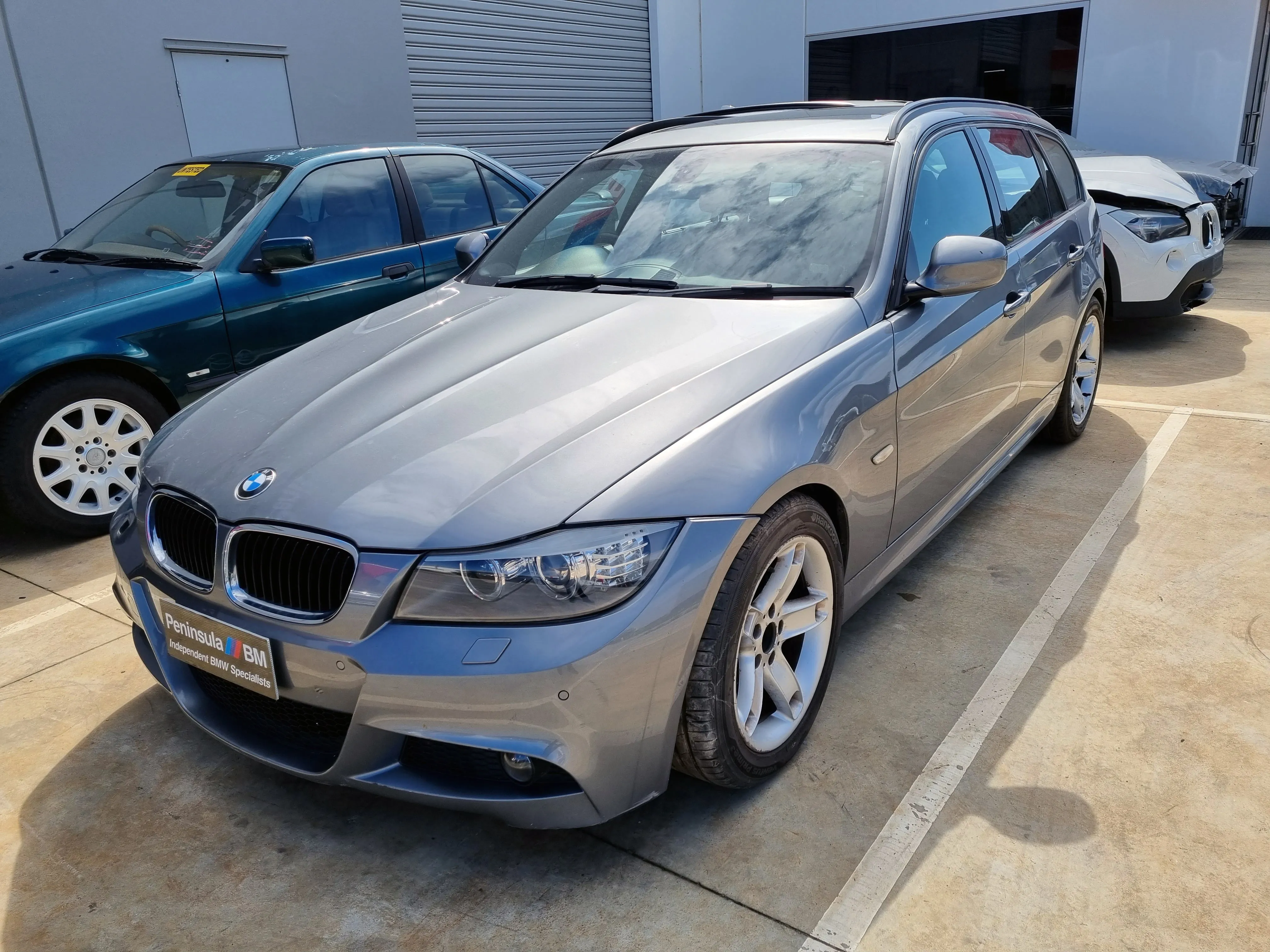 S2929 3' E91 LCI Touring 323i N52N AUTO 2011/04