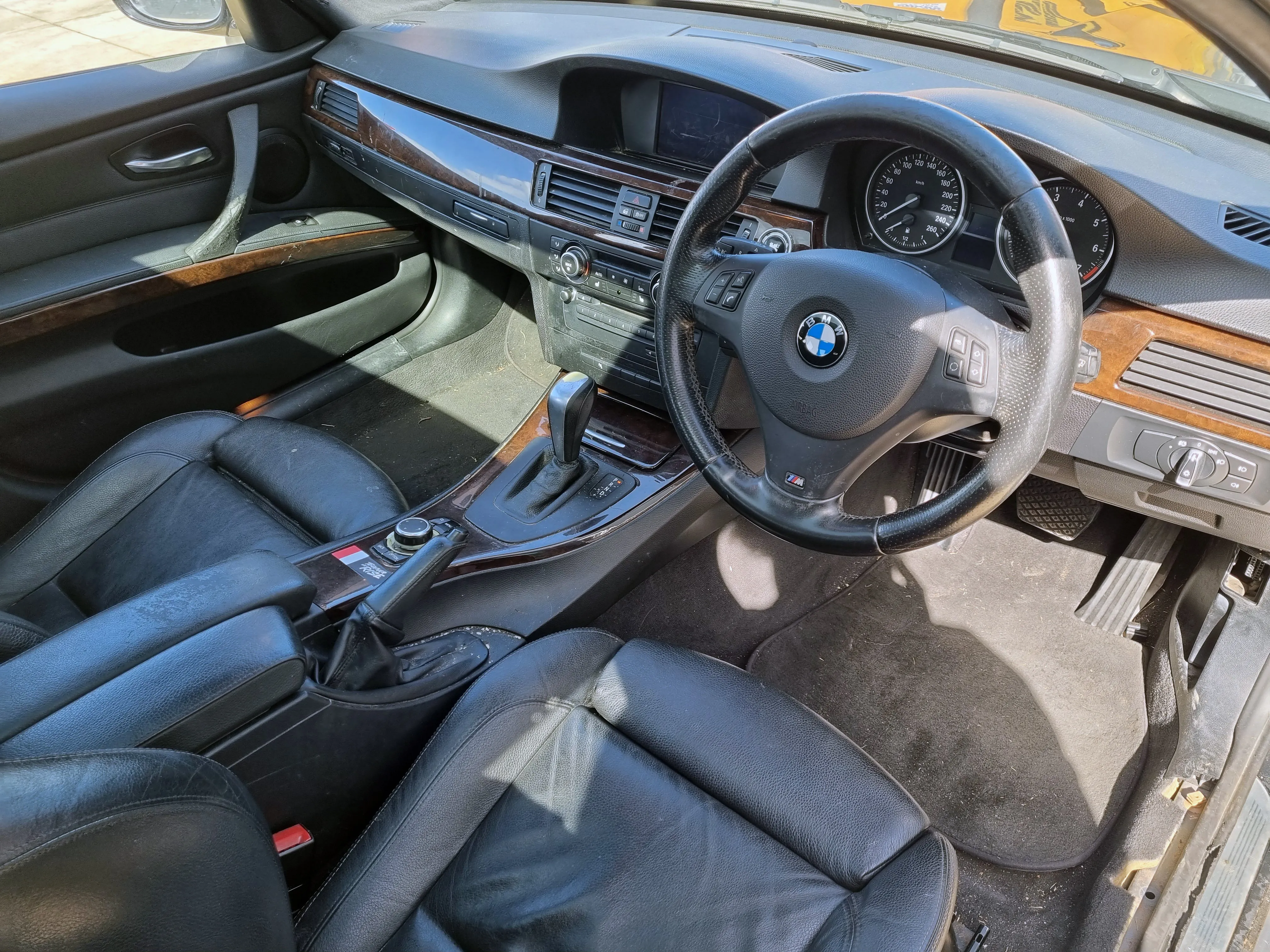 S2929 3' E91 LCI Touring 323i N52N AUTO 2011/04