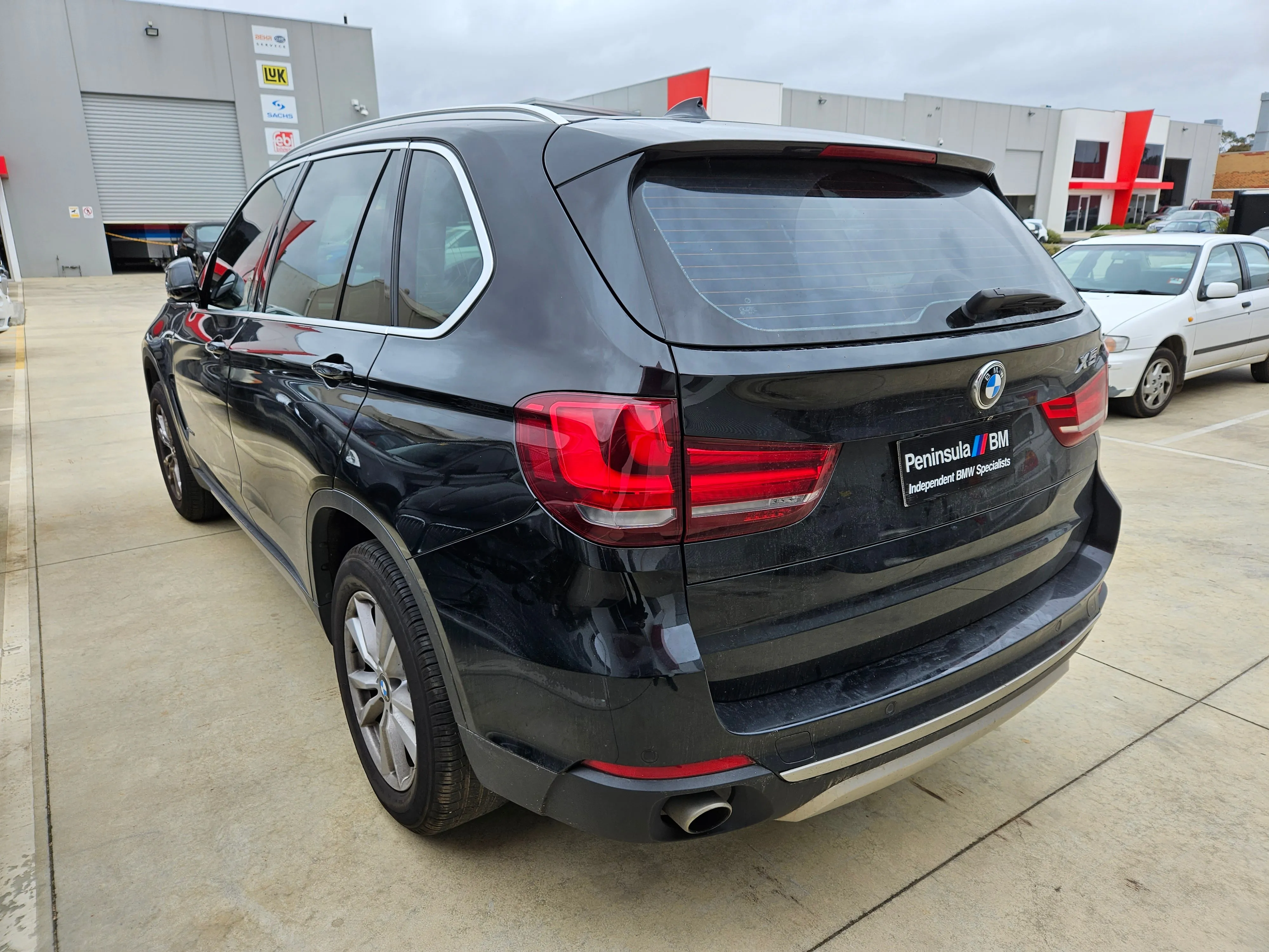 S3084 X5 F15 SAV 25dX N47S1 AUTO 2013/12