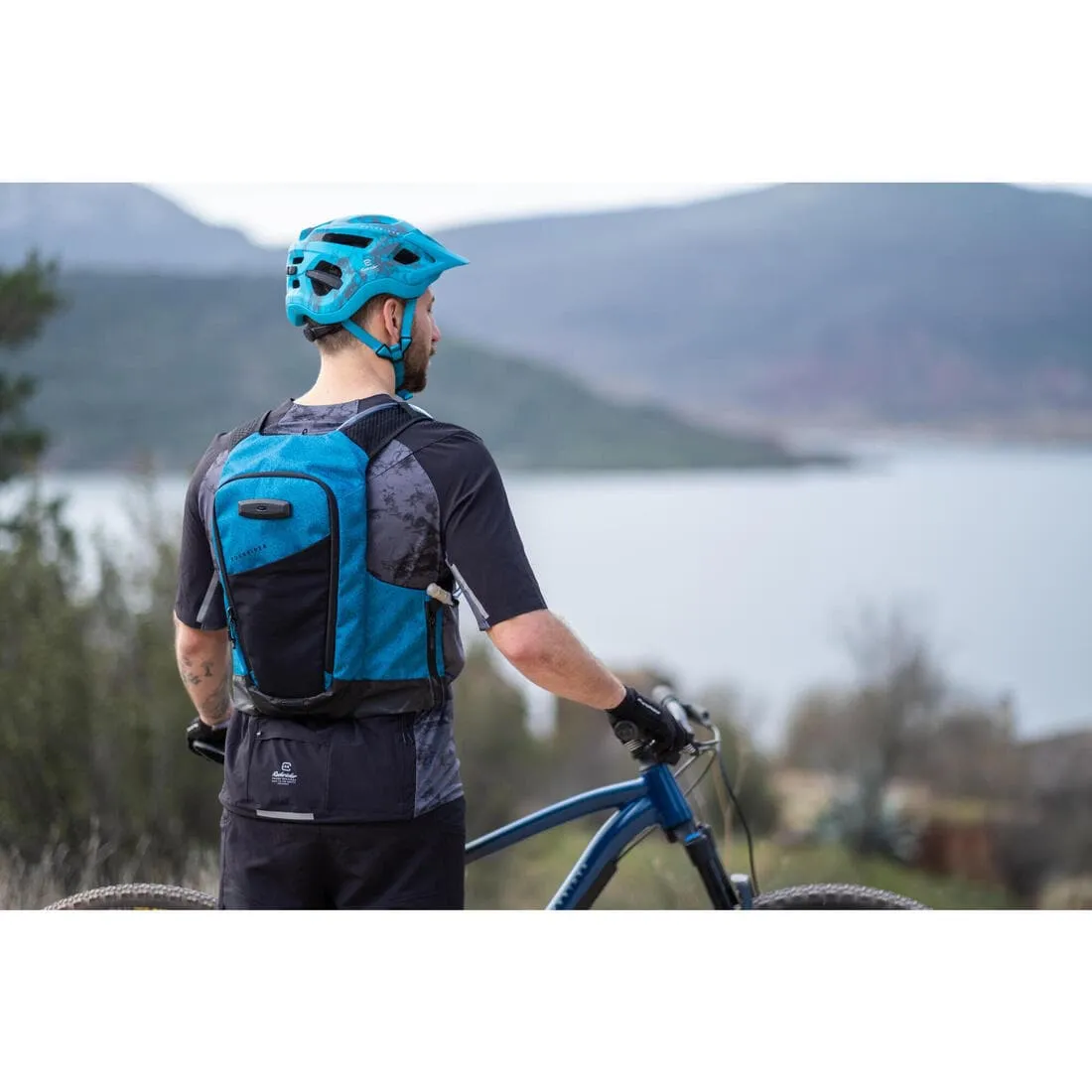 SAC À DOS HYDRATATION VTT EXPLORE 7L/2L eau