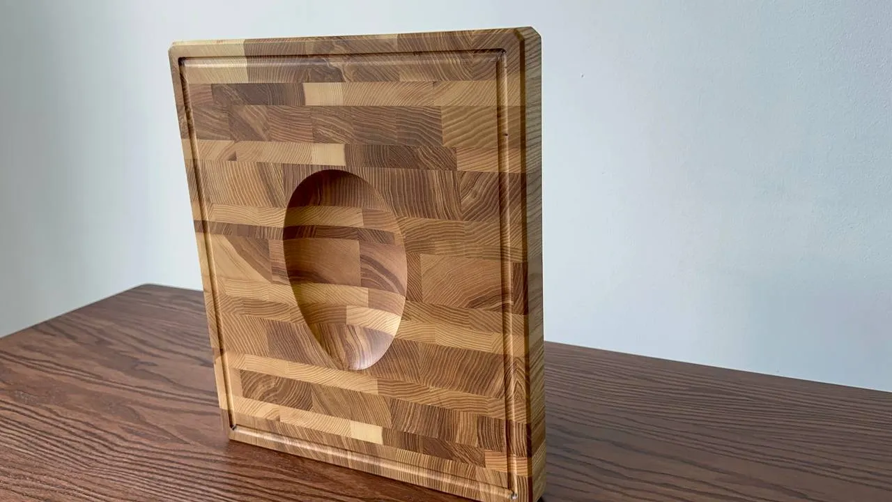 Safe Oyster Shucking Tool: End Grain Wooden Clam Shucking Board