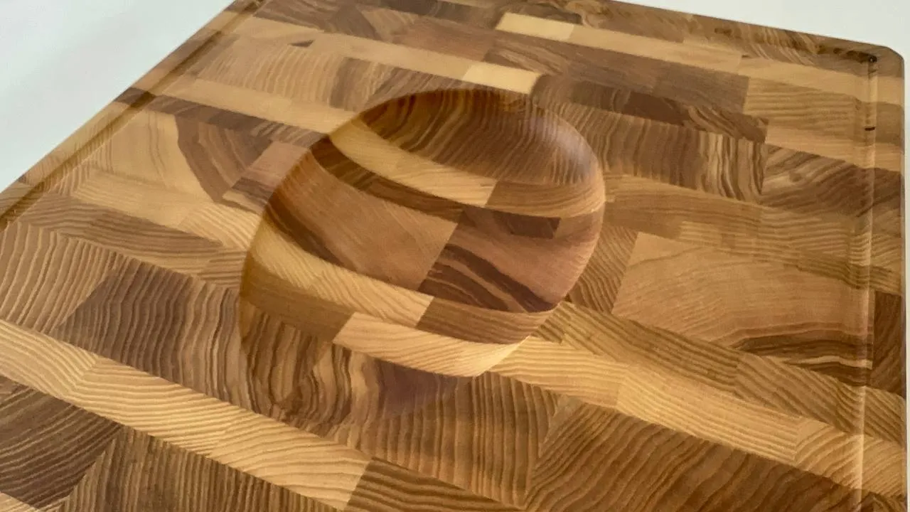 Safe Oyster Shucking Tool: End Grain Wooden Clam Shucking Board