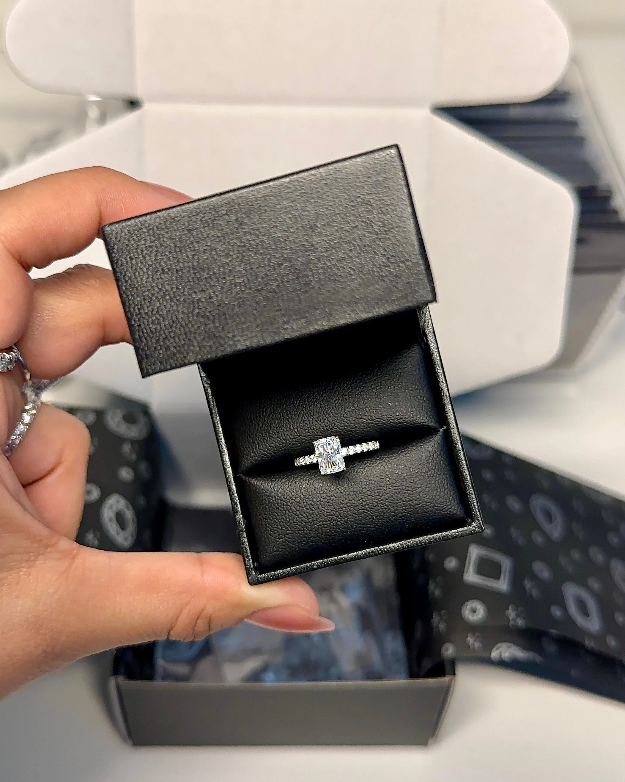 SELENA MOISSANITE RING