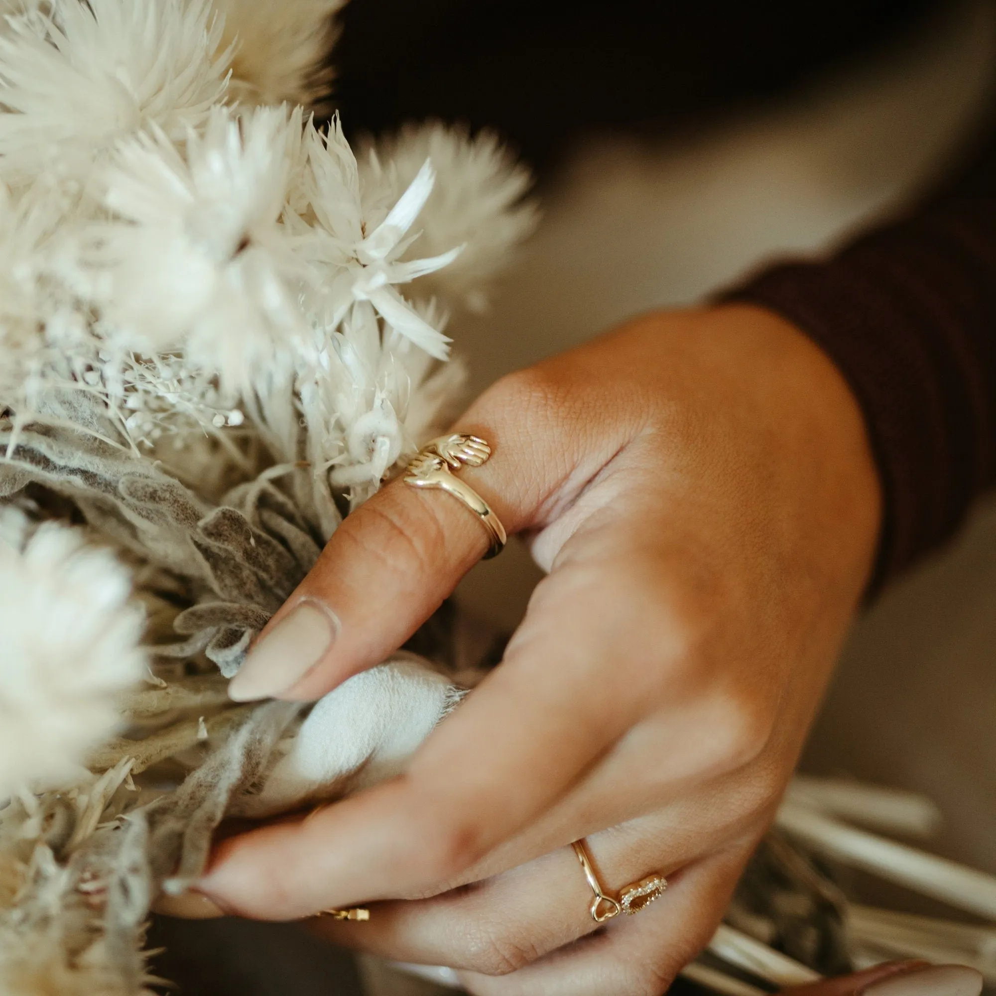 Self-Hug Ring