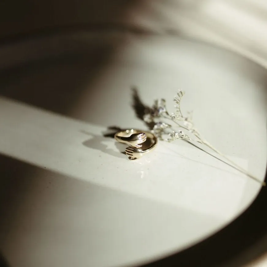 Self-Hug Ring