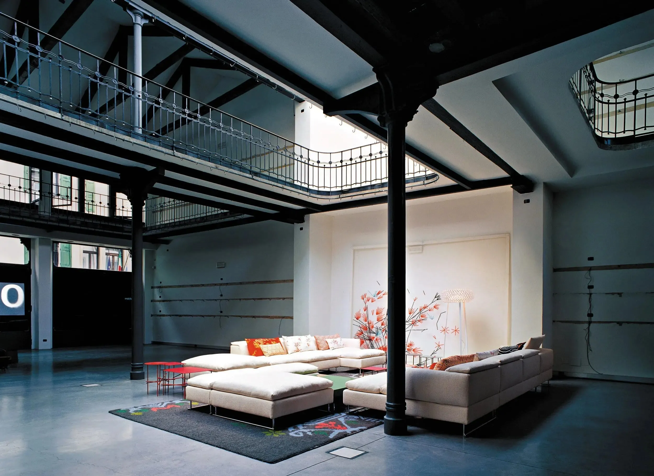 Shanghai Tip Sofa