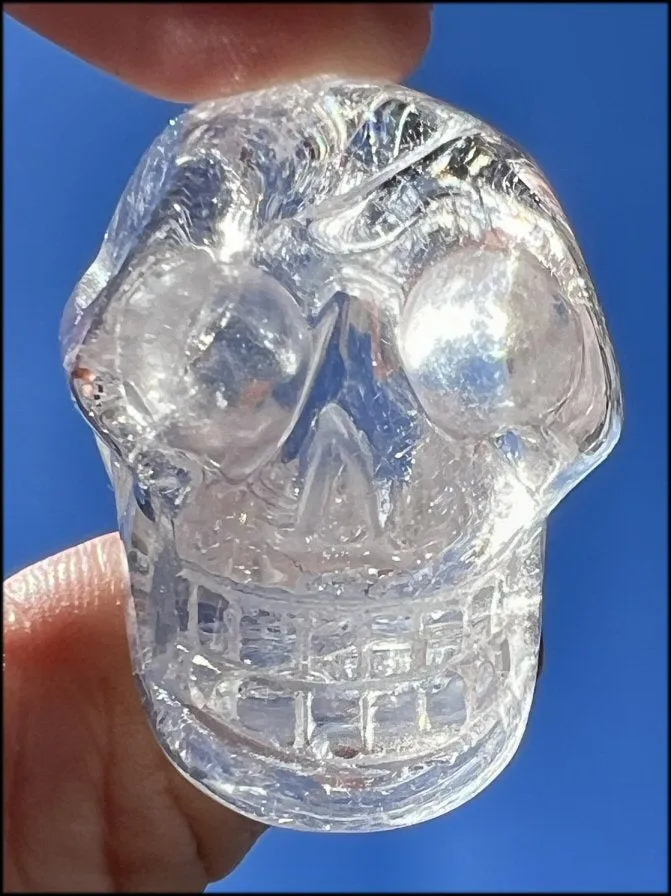 Shimmery Quartz Crystal Skull - Focus, Transformation of energy