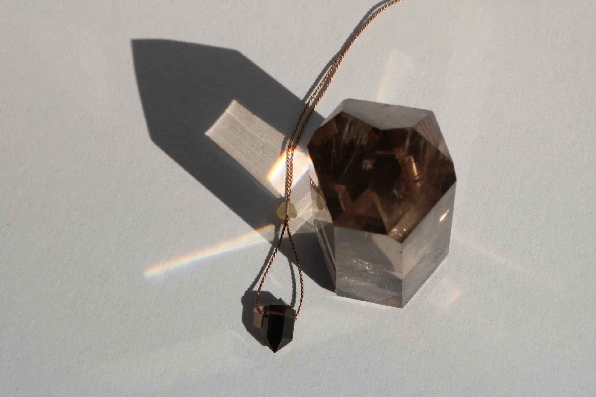 SMOKY QUARTZ DOUBLE TERMINATED POINT