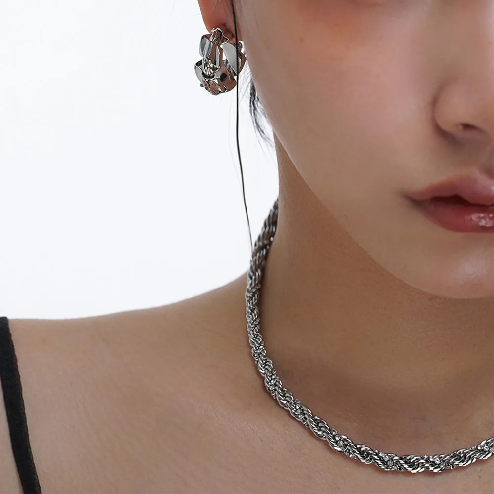 Snake-shaped winding necklace