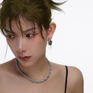 Snake-shaped winding necklace