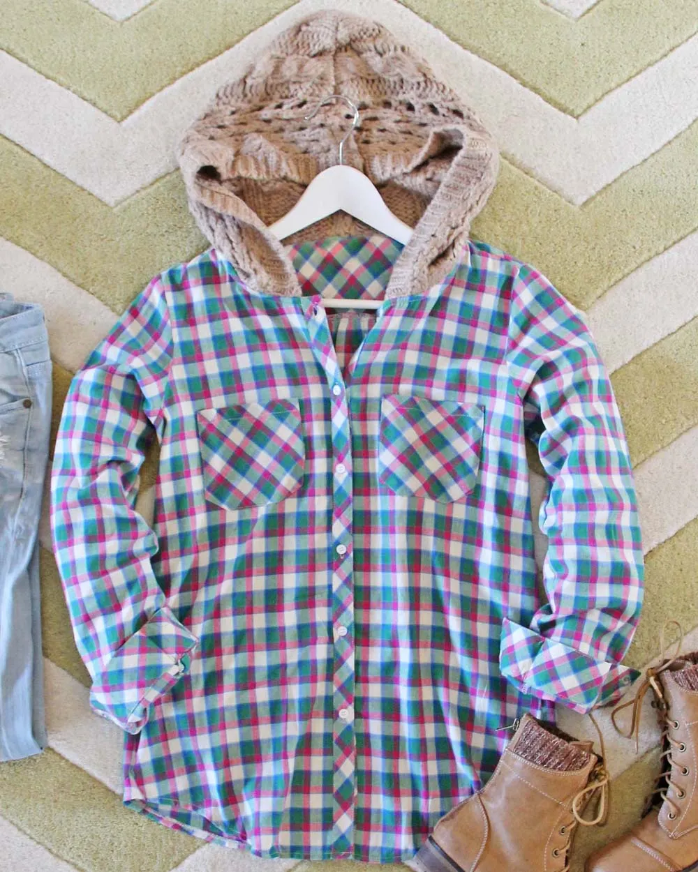 Snowy Canoe Plaid Top in Pine