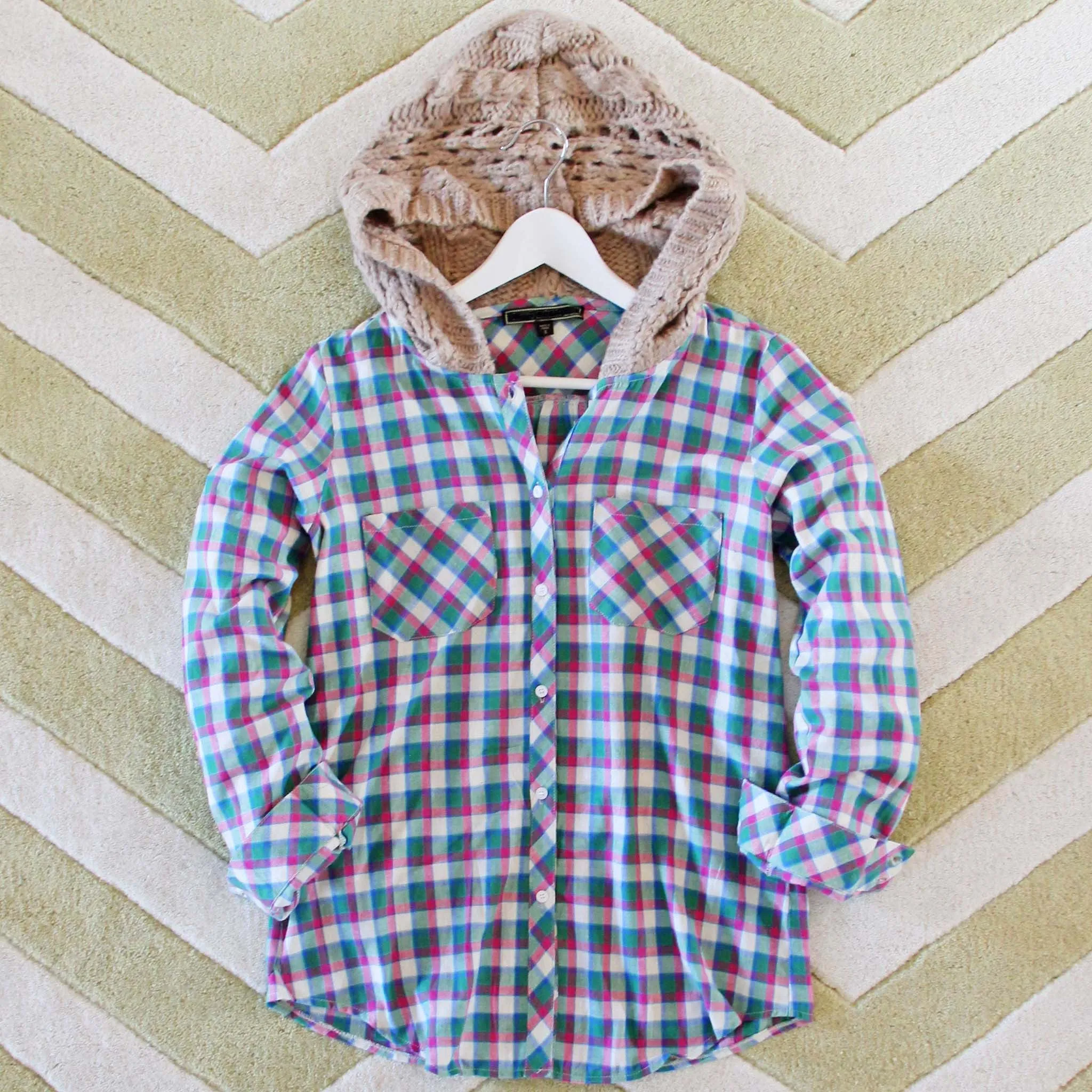 Snowy Canoe Plaid Top in Pine