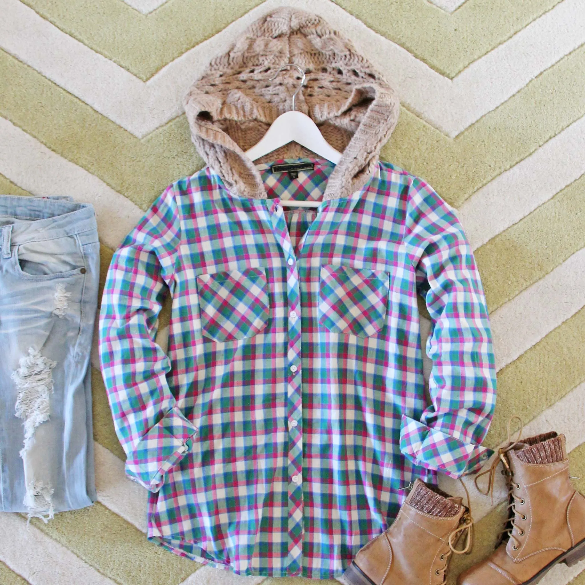 Snowy Canoe Plaid Top in Pine