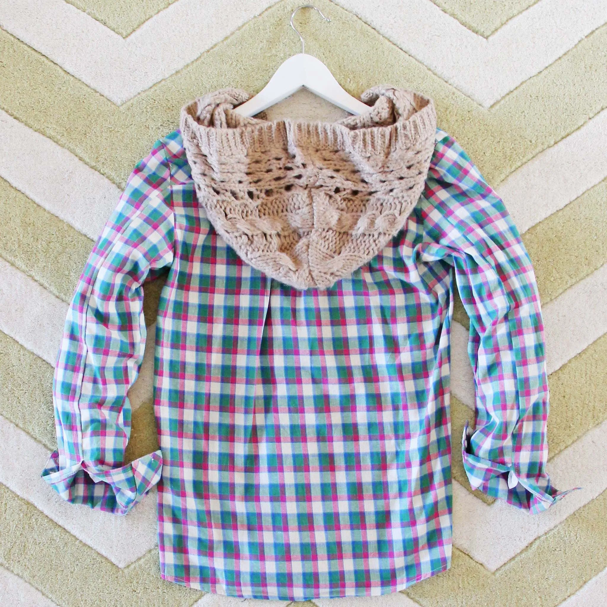 Snowy Canoe Plaid Top in Pine