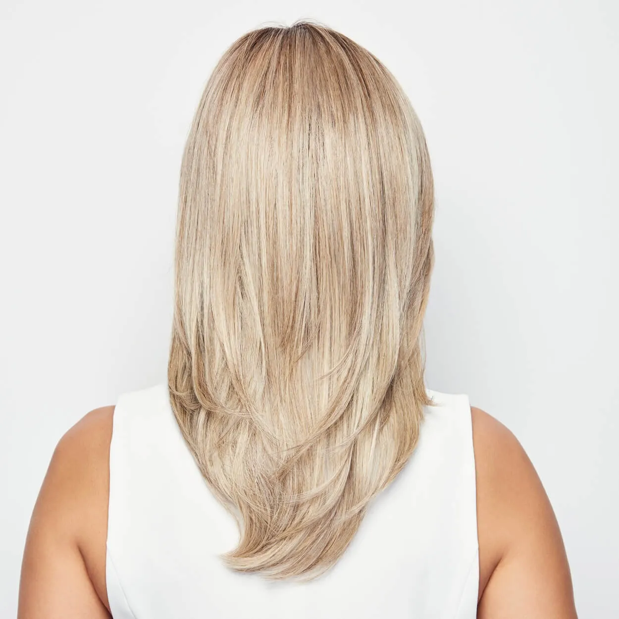 Spotlight Elite by Raquel Welch (100% Hand Tied Lace Front-Mono Top Wig)