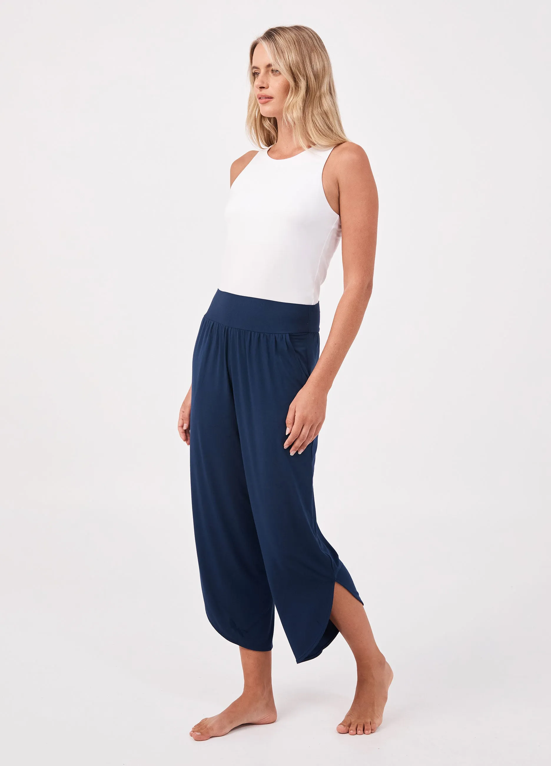 The Curve Hem Pant - Navy