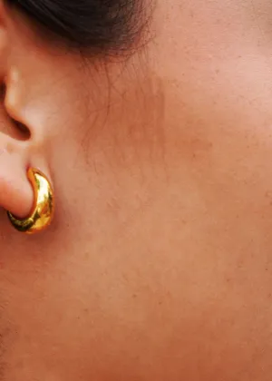 The "Alexa" Huggie Earring