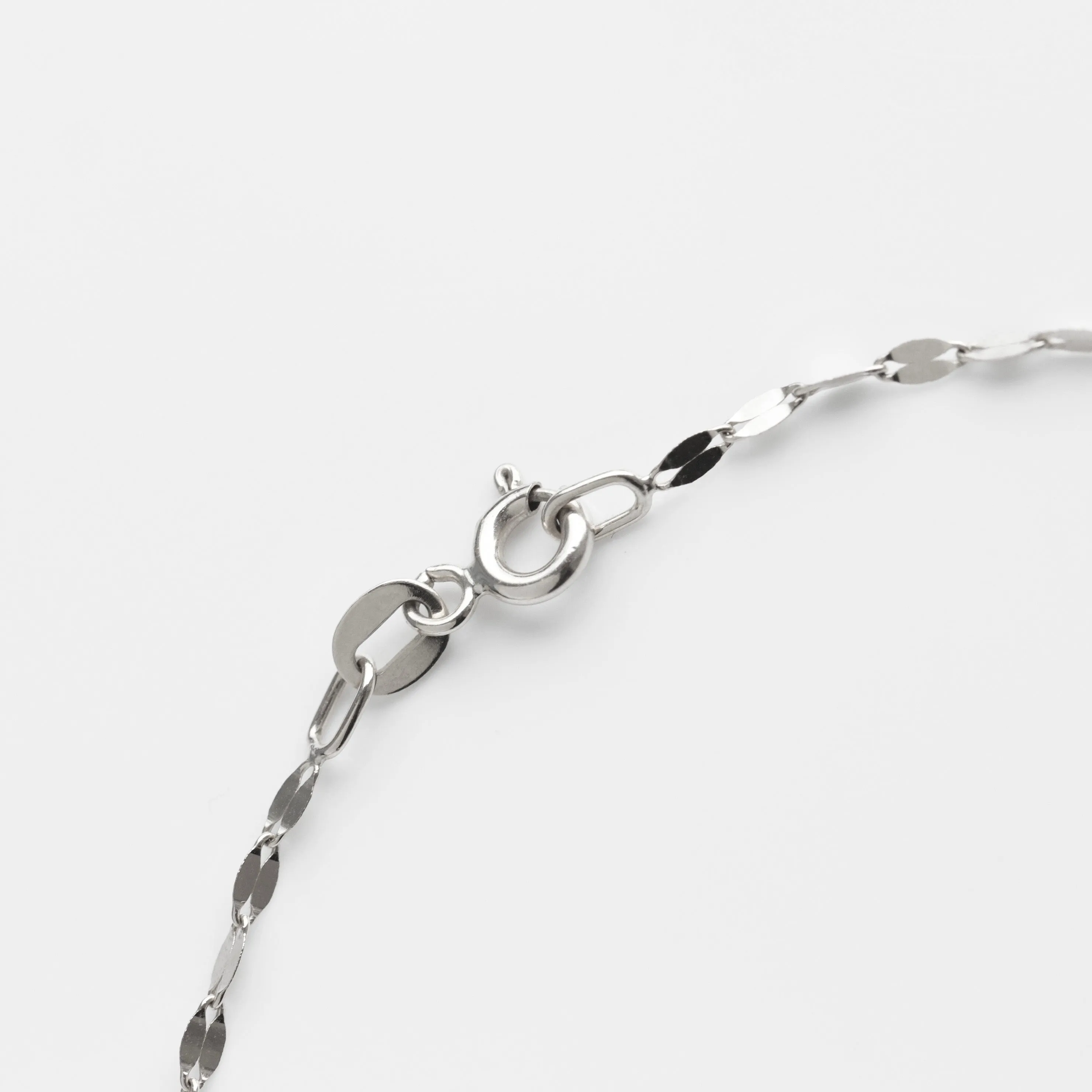 Treasured Petal Chain