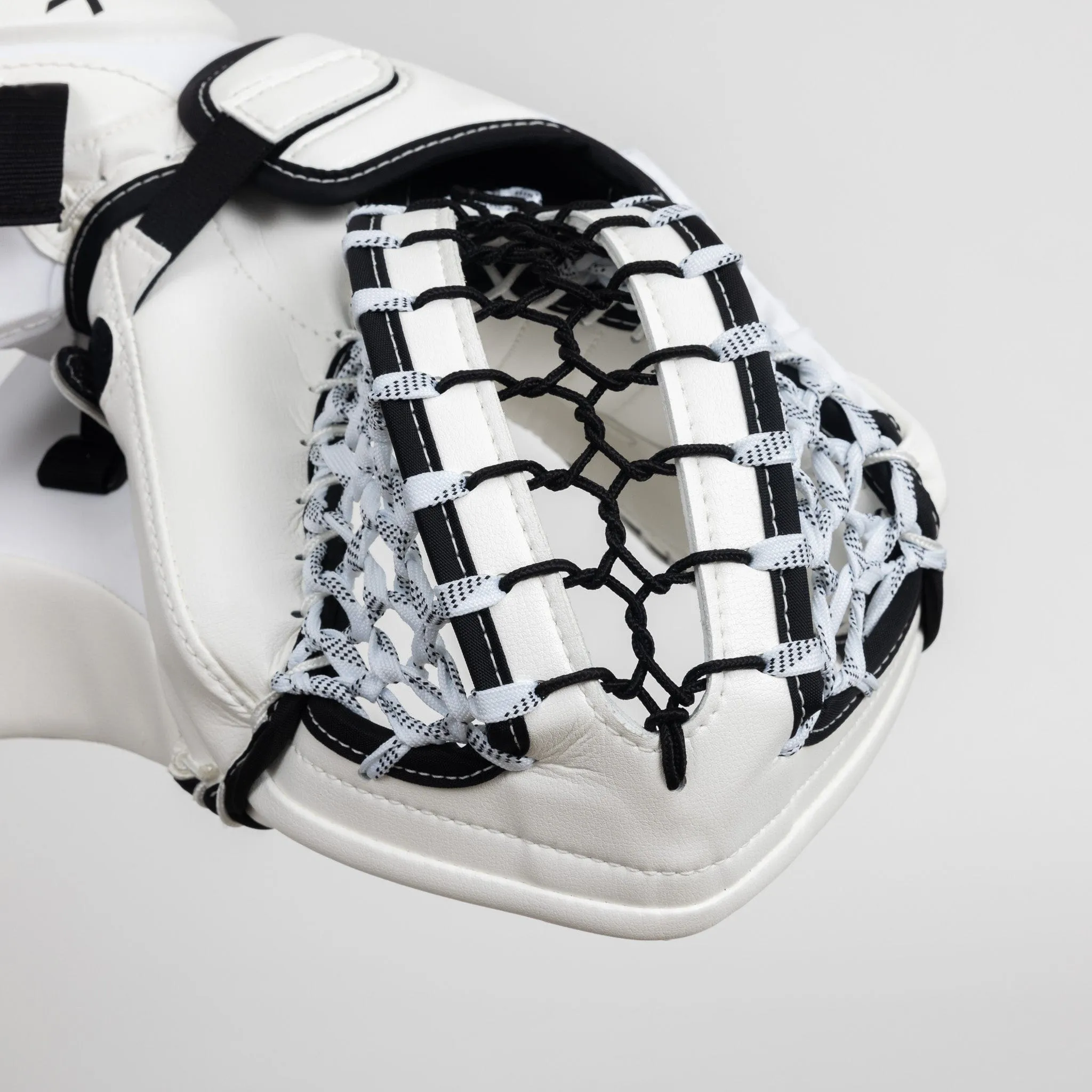 TRUE HZRDUS PX4 Senior Goalie Catcher - Domestic 580