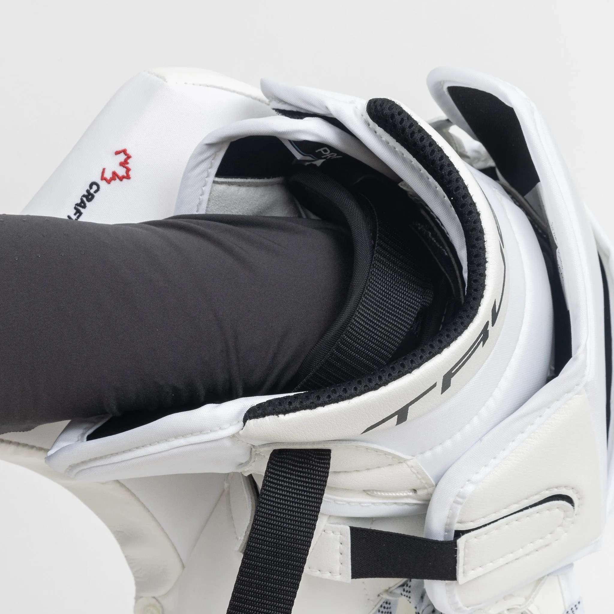 TRUE HZRDUS PX4 Senior Goalie Catcher - Domestic 590