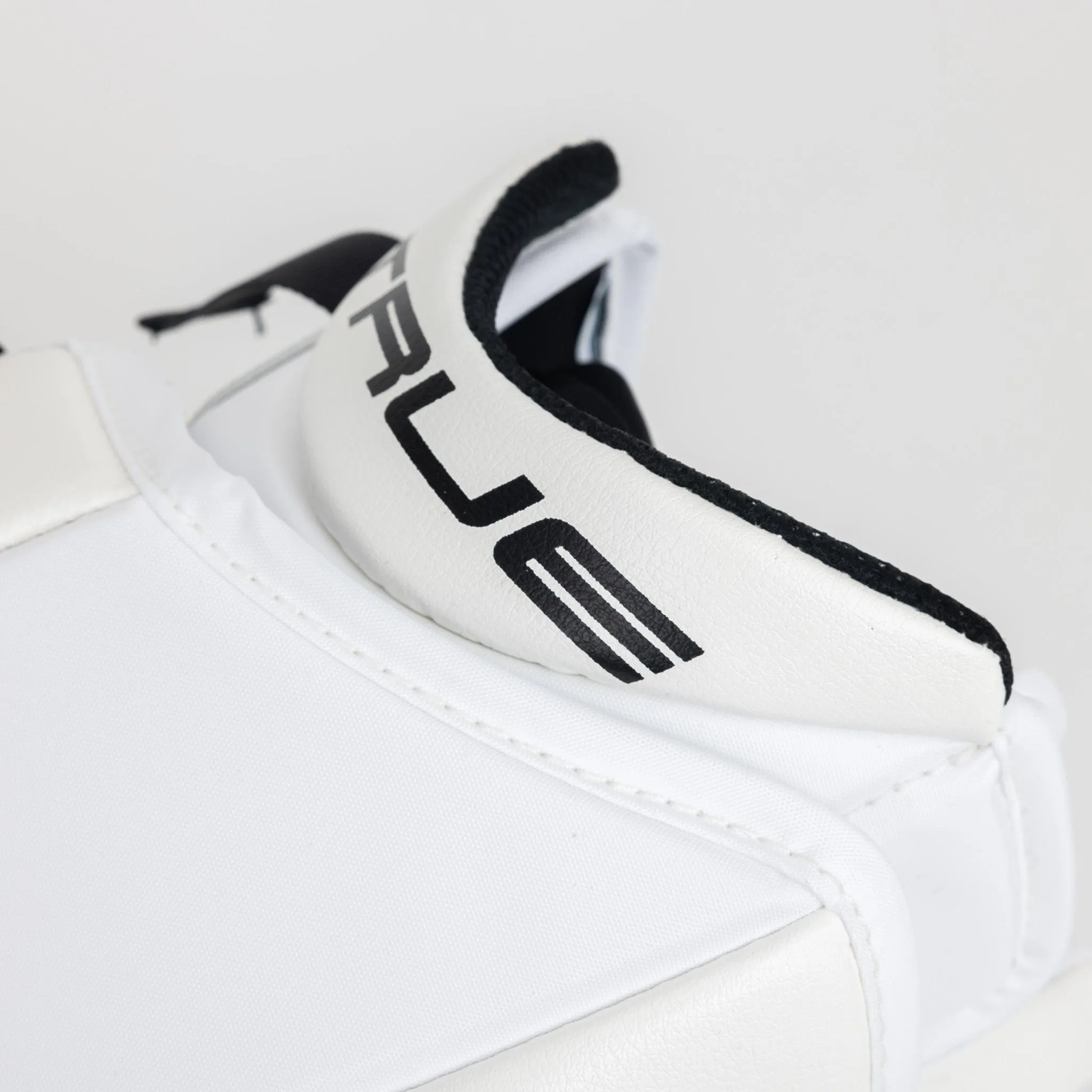 TRUE HZRDUS PX4 Senior Goalie Catcher - Domestic 590