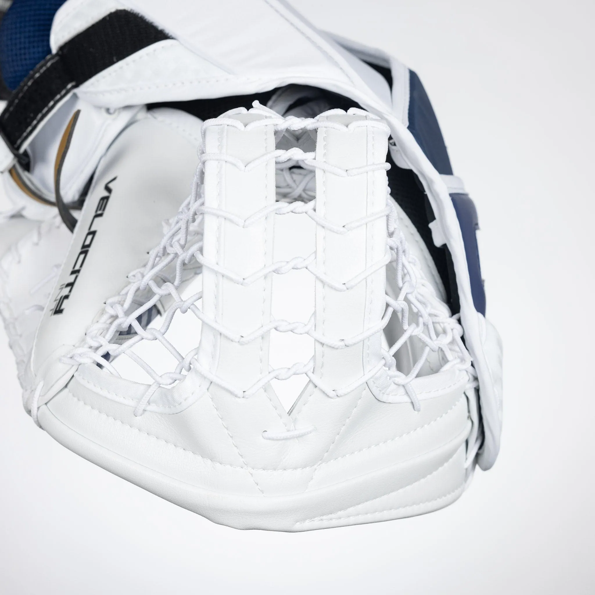 Vaughn Velocity V10 Intermediate Goalie Catcher