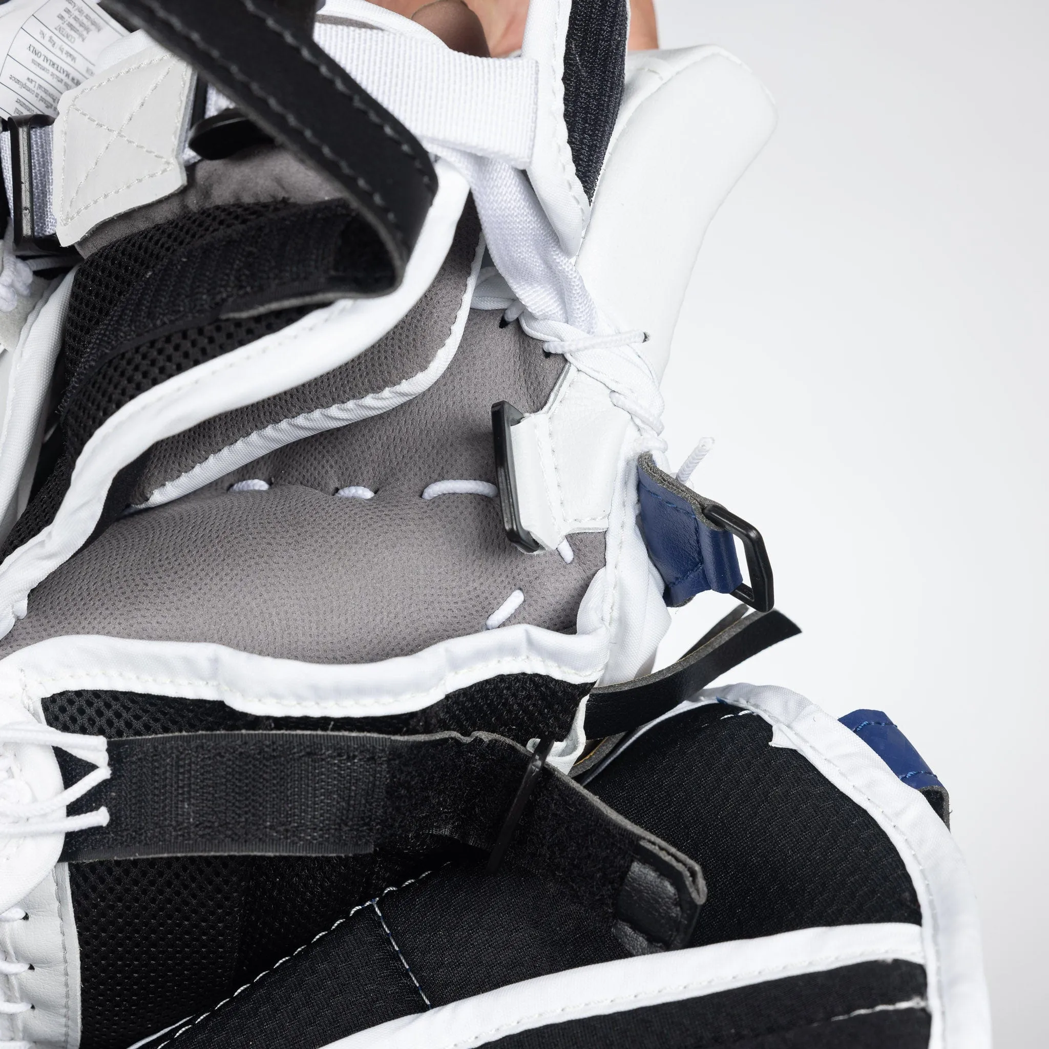 Vaughn Velocity V10 Intermediate Goalie Catcher