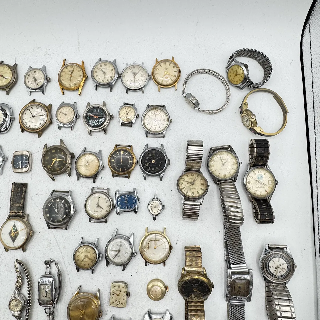 Vintage Elgin, Bulova, Caravelle, etc. Lot of 50 Mechanical Wristwatch 5