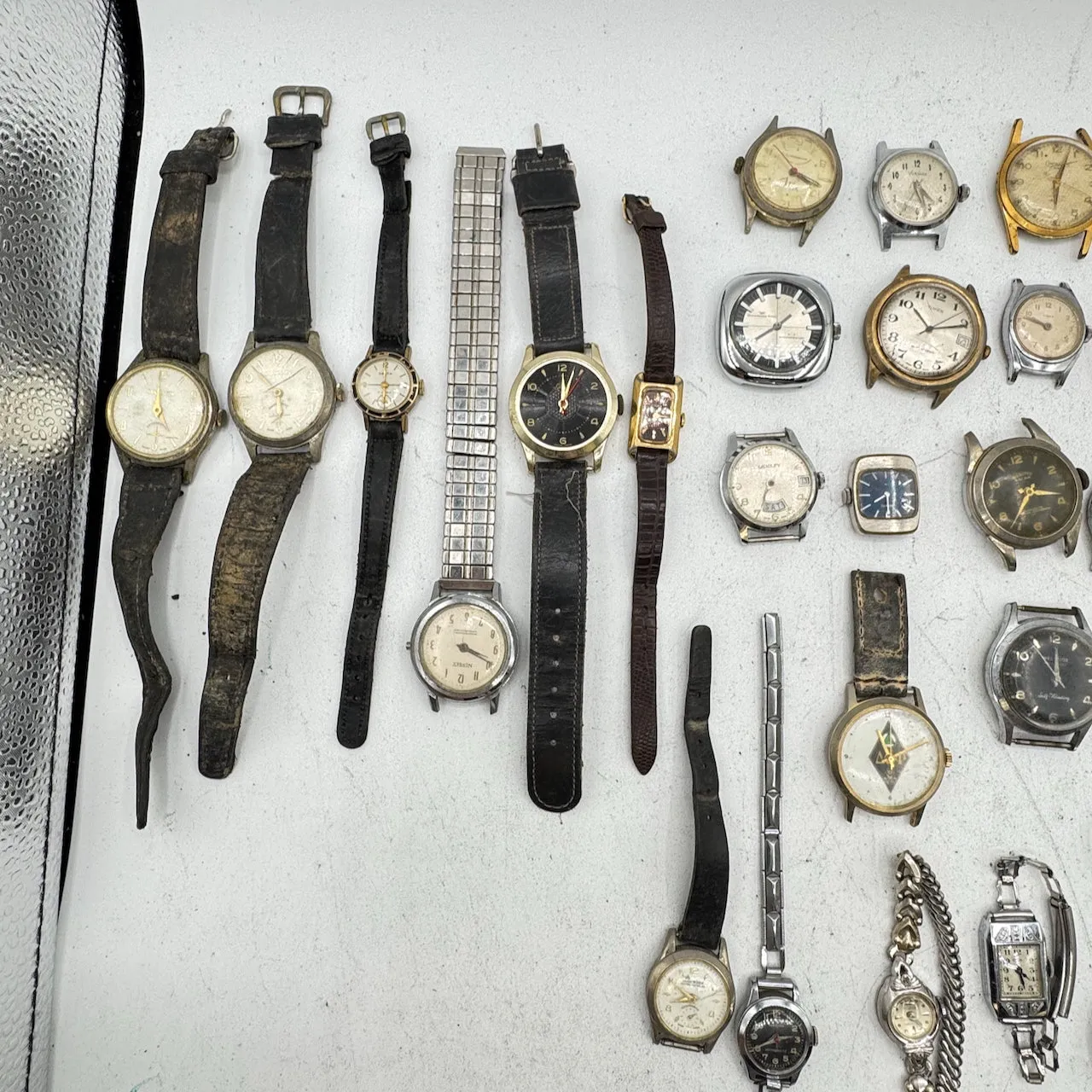 Vintage Elgin, Bulova, Caravelle, etc. Lot of 50 Mechanical Wristwatch 5