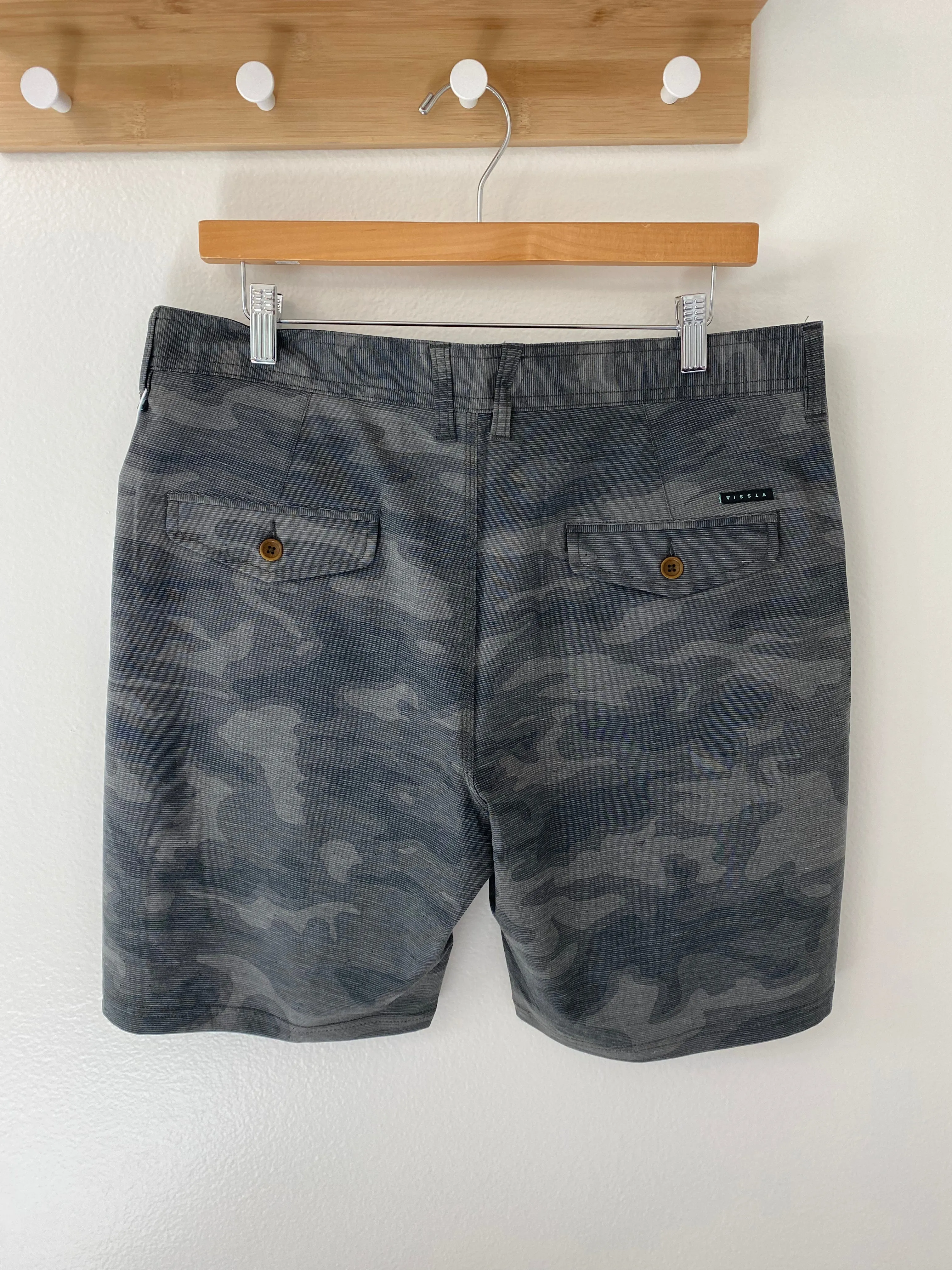 Vissla Canyon Hybrid 18.5" Walkshorts Black Camo