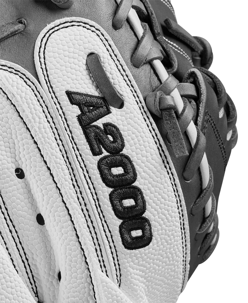 Wilson A2000 FPCM23 34" Fastpitch Catcher's Mitt: WBW10268134