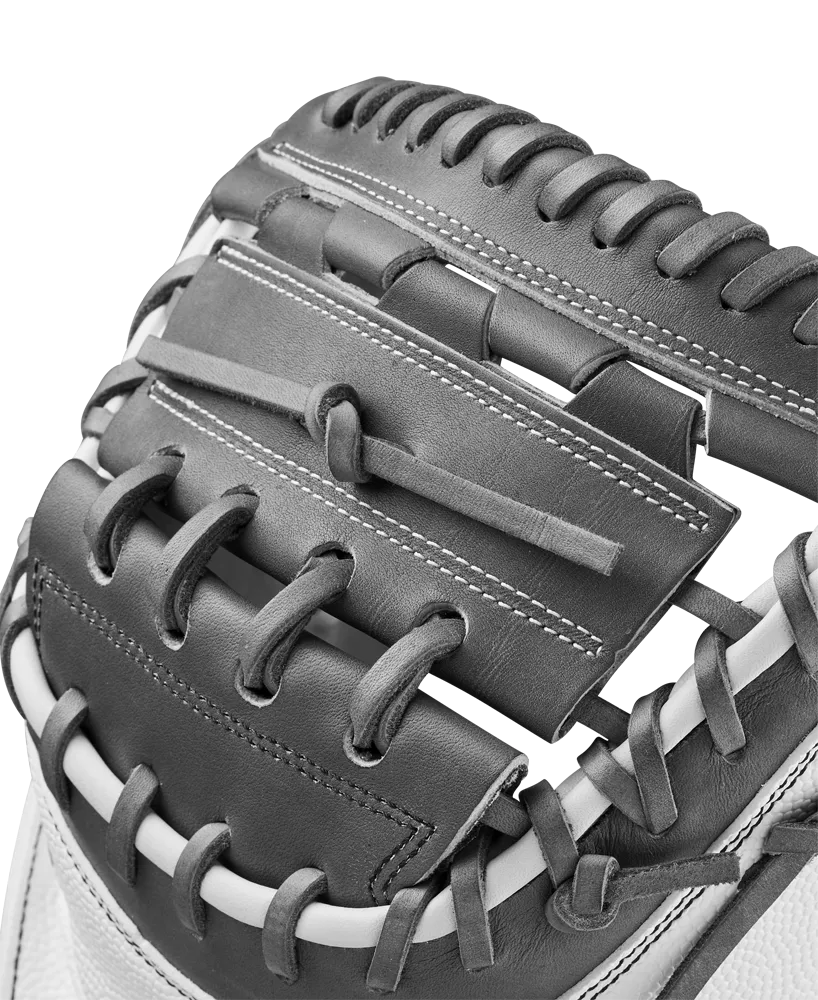 Wilson A2000 FPCM23 34" Fastpitch Catcher's Mitt: WBW10268134
