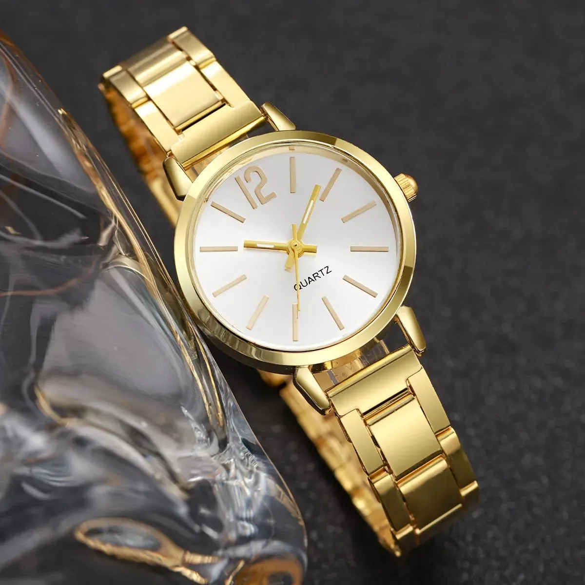 Women's Steel Strap Quartz Wrist Watch